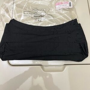 Thirty One “FITTED PURSE SKIRT” Hampton In Black # 3047 New In Bag *Skirt Only